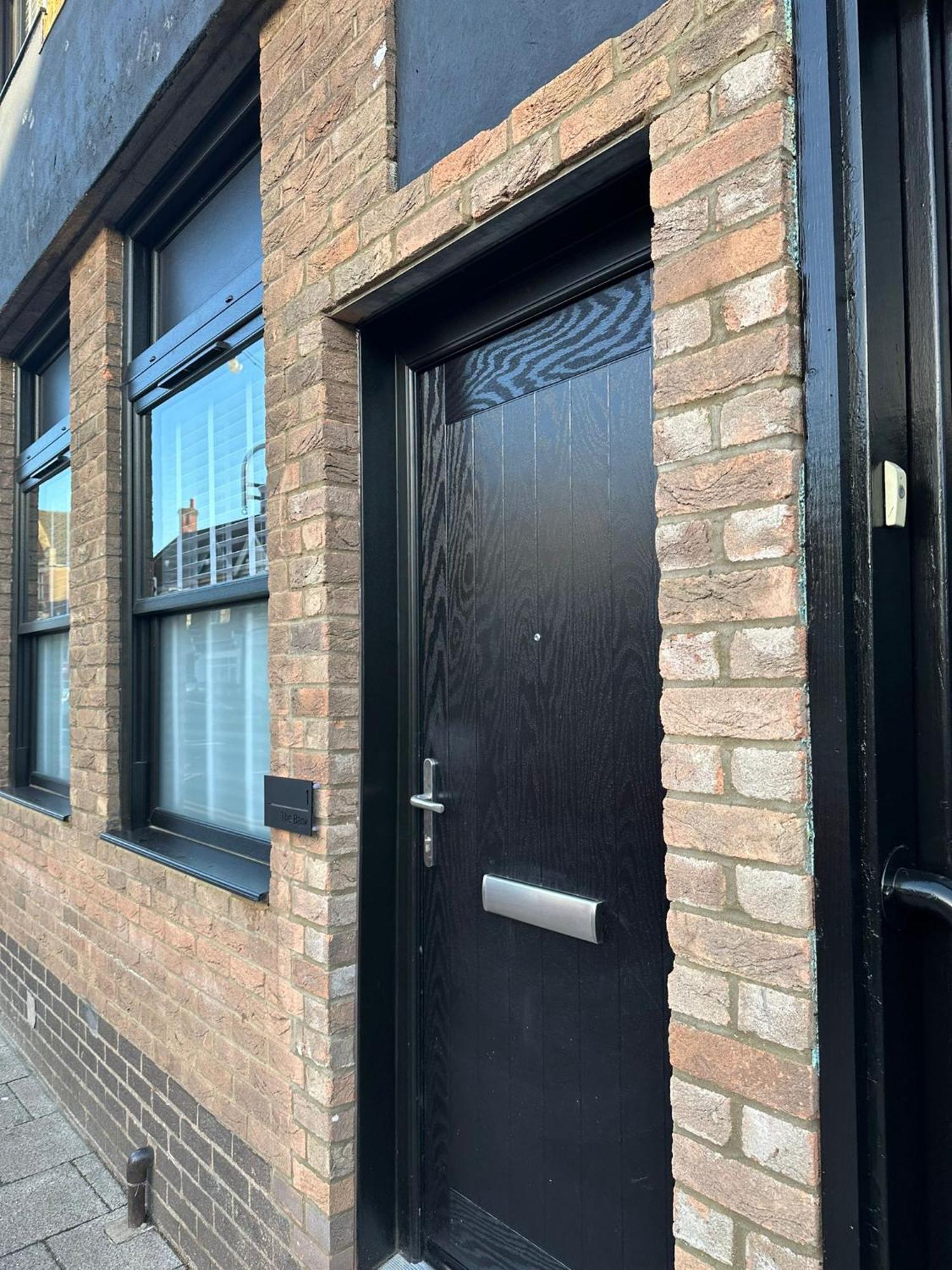 Spacious Modern 1 Bed Apartments In St Neots - Perfect For Contractors & Professionals - Free Parking - Wifi - Fully Equipped Kitchen - Smart Tv Ideal For Work Stays And Long Projects Ngoại thất bức ảnh