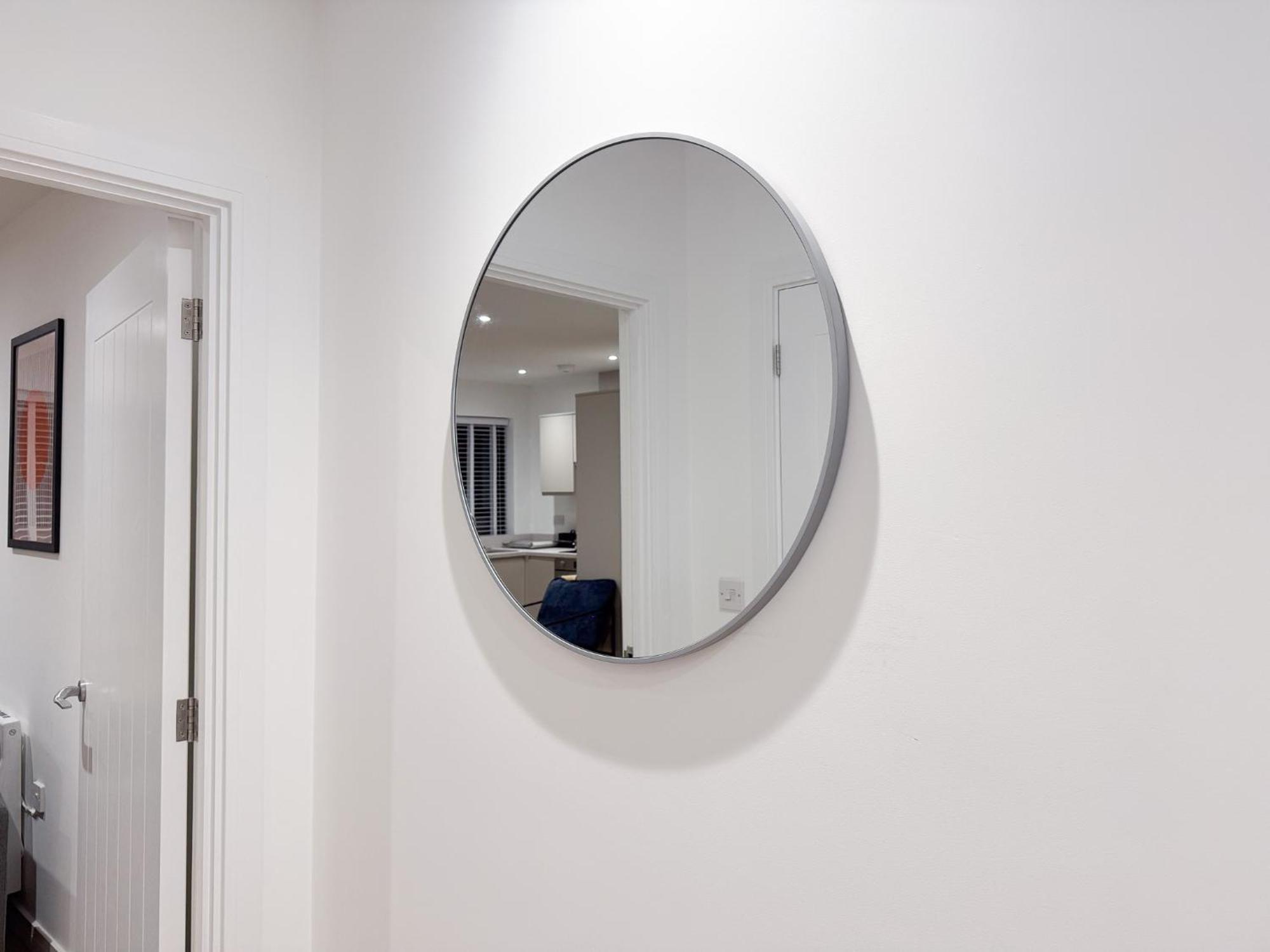 Spacious Modern 1 Bed Apartments In St Neots - Perfect For Contractors & Professionals - Free Parking - Wifi - Fully Equipped Kitchen - Smart Tv Ideal For Work Stays And Long Projects Ngoại thất bức ảnh