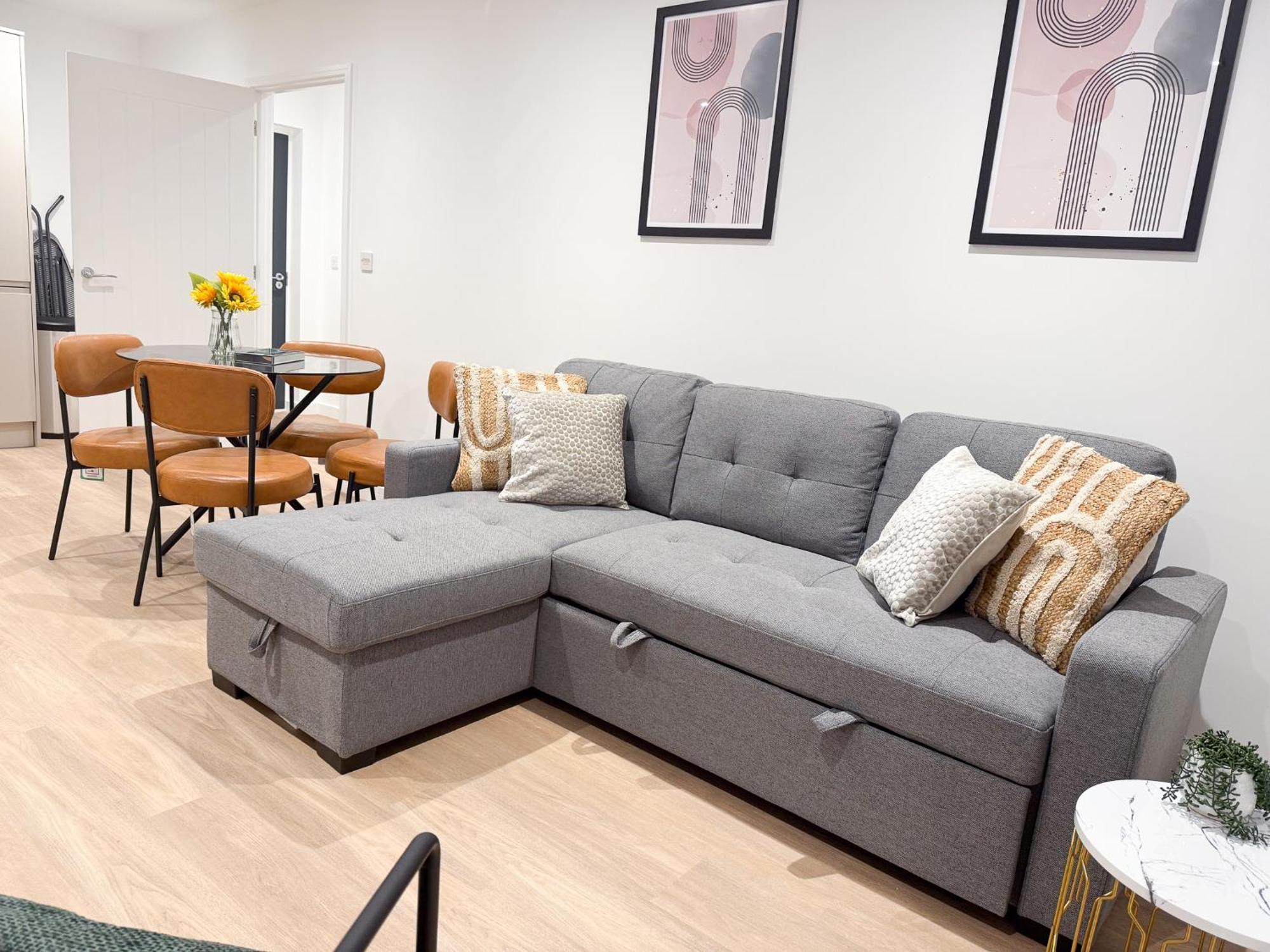 Spacious Modern 1 Bed Apartments In St Neots - Perfect For Contractors & Professionals - Free Parking - Wifi - Fully Equipped Kitchen - Smart Tv Ideal For Work Stays And Long Projects Ngoại thất bức ảnh
